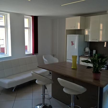 Kazinczy Apartment Kecskemet Exterior photo