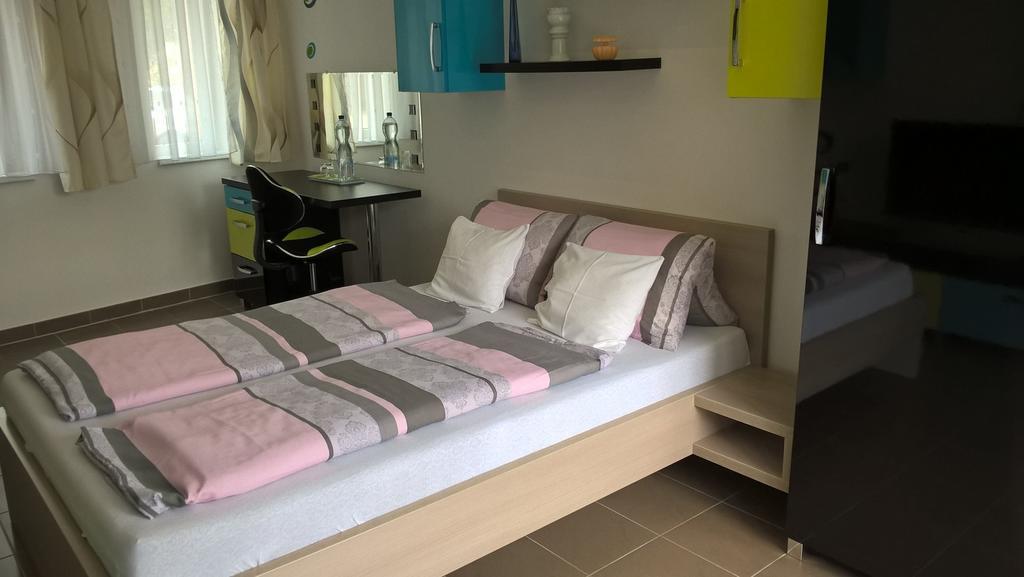 Kazinczy Apartment Kecskemet Room photo